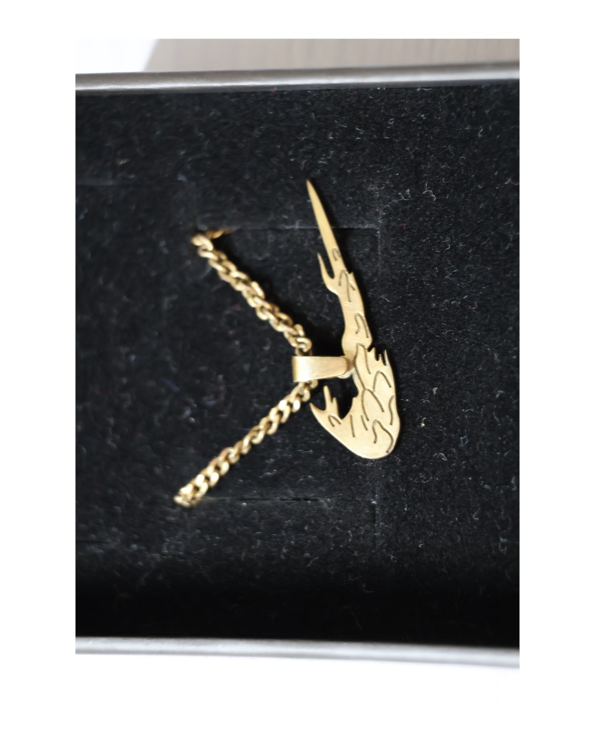 Nike / Swoosh Chain — detail