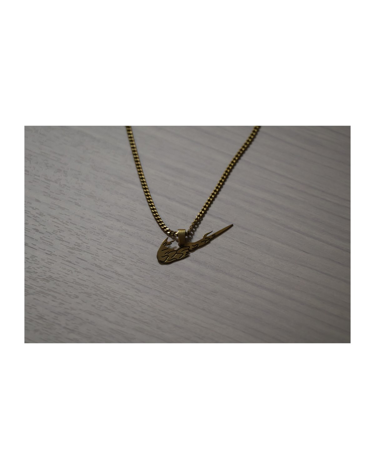 Nike / Swoosh Chain — detail