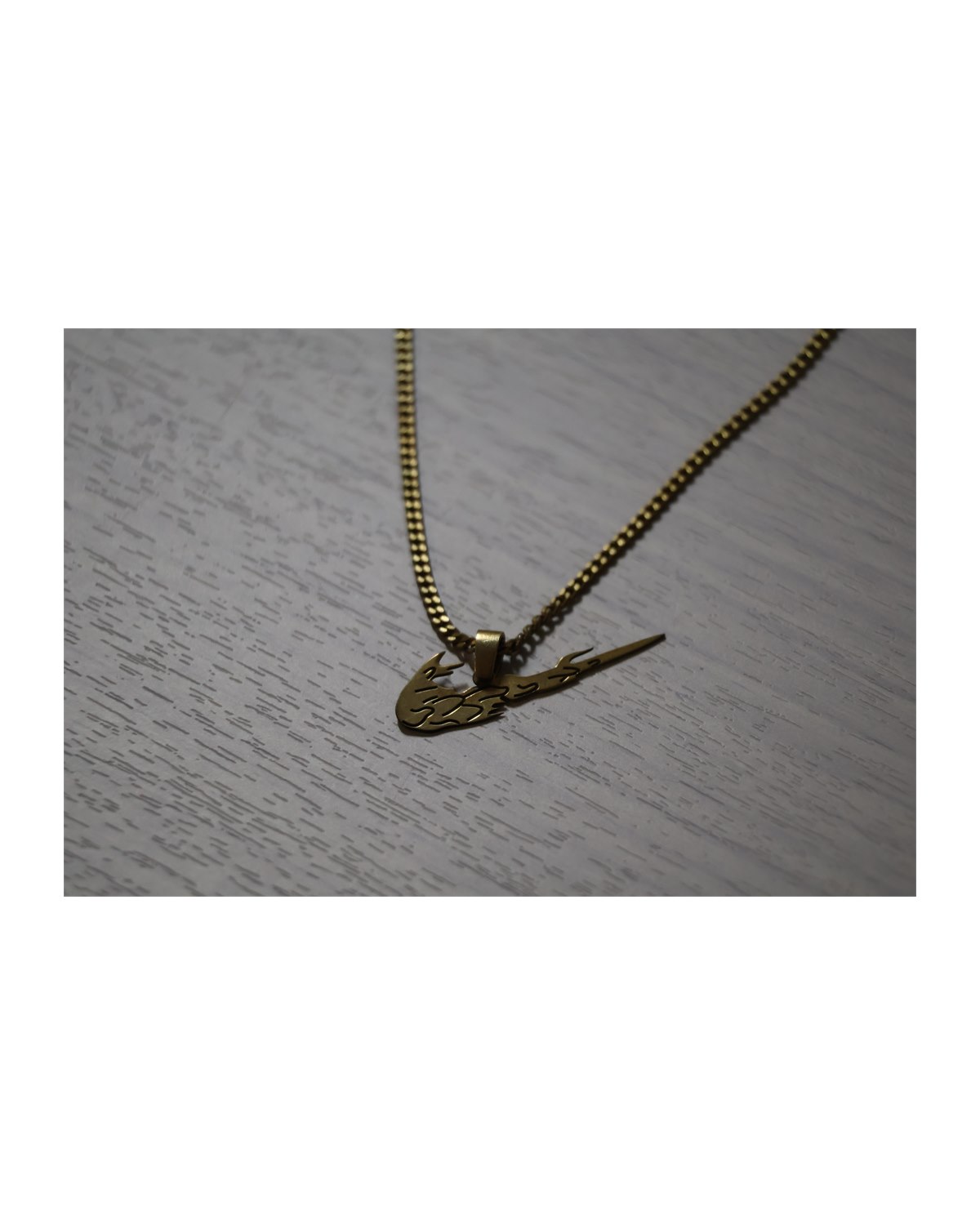 Nike / Swoosh Chain — detail
